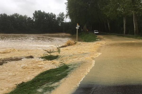 A Simorre dans le Gers, plusieurs routes ont été inondées.