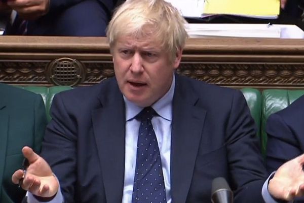 Boris Johnson en difficulté au Parlement.