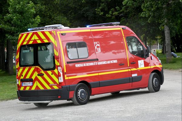 Les pompiers sont intervenus une partie de la nuit et de la matinée pour enrayer l'incendie. Photo d'illustration