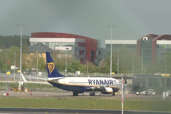 Un avion Ryanair sur le tarmac de l'aéroport de Charleroi