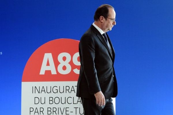 François Hollande a souhaité ce samedi un "règlement global et définitif", dans les "prochains jours", du contentieux entre l'Etat et les sociétés d'autoroutes.