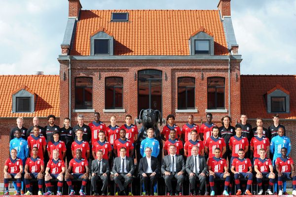 La photo officielle du LOSC 2012/2013. Mickaël Laudreau, Mathieu Debuchy et Jerry Vandam ne font plus partie de l'effectif.