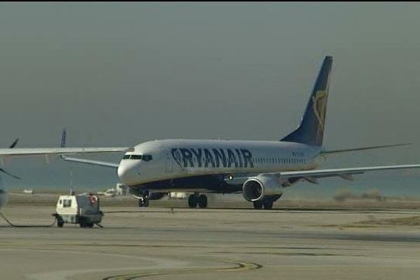 Un des avions de la compagnie sur l'aéroport de Marseille-Provence