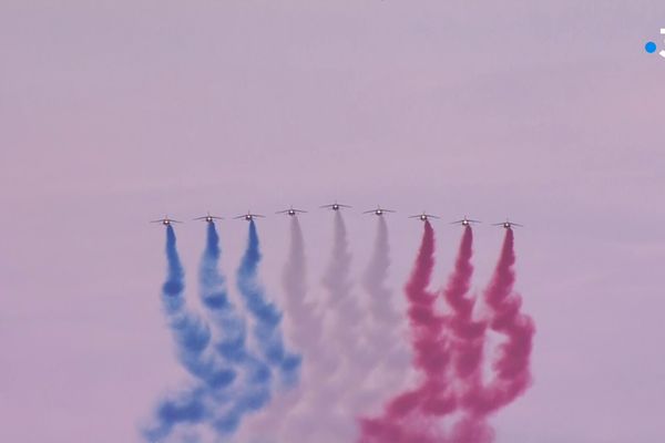 La patrouille de France lors des célébrations des 80 ans du débarquement en Provence, le jeudi 15 août 2024.