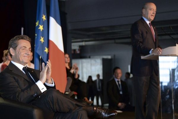 Nicolas Sarkozy n'a pas cherché à faire taire les sifflets durant le discours d'Alain Juppé.