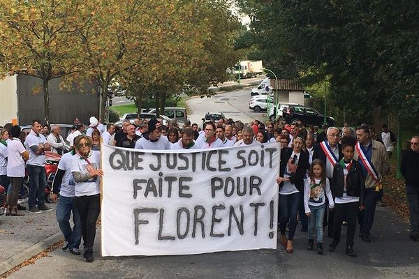 180 personne ont marché pour rendre hommage à Florent Basso, tué le 18 août 2019, à l'âge de 35 ans. 