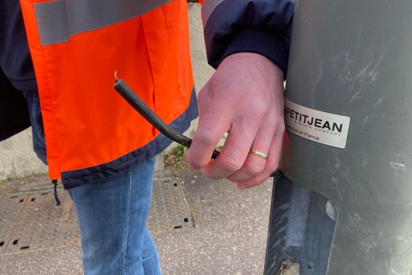 Dans cette commune du Morbihan, on constate des vols répétés de câbles de cuivre à l'intérieur des réverbères