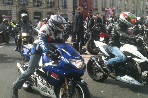 Plus d'un millier de motards ont défilé à Bordeaux