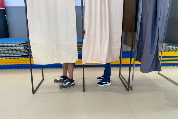 Les électeurs de trois circonscriptions du Var sont de nouveau appelés aux urnes ce dimanche 7 juillet pour le second tour des élections législatives.