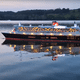 Cette maquette du Queen Mary 2, créée de toute pièce par un modéliste passionné, a traversé le lac de la Liez en Haute-Marne le 22 août.