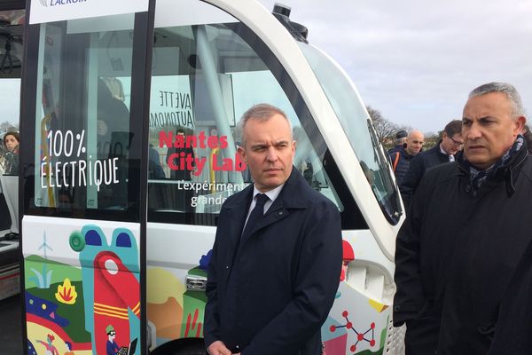 François de Rugy est venu tester la navette autonome électrique à Nantes, le 1er mars 2019