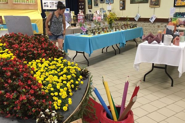 Exposition, démonstrations, ateliers... le tout sur les couleurs à St-Pal-en-Chalencon. 