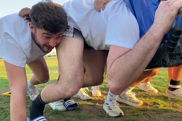 Les rugbymans poitevins se mobilisent pour inciter les jeunes à donner leurs selles à la science