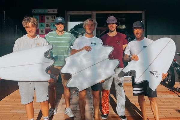 Ewen Mahévas et Hadrien Nauroy ont créé une planche détachable fabriquée en Vendée.