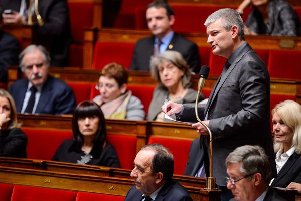 Olivier Falorni à l'Assemblée nationale lors de sa question au gouvernement sur la fin de vie.