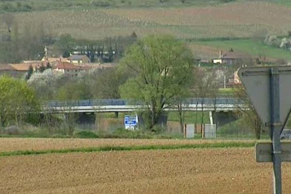 Une prostituée, âgée de 40 ans, avait été retrouvée, tuée à coups de couteau dans sa camionnette, à proximité de Rully, en Saône-et-Loire, le 12 mars 2011. 