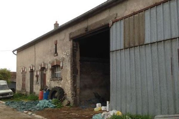 La ferme de la rue Tourne Cul à Montzéville (55), domicile du mis en cause.