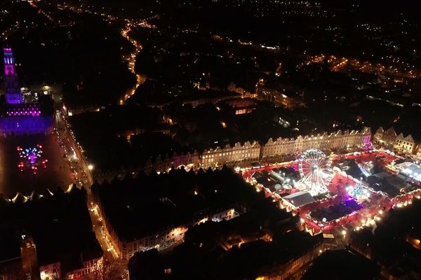 Le marché de Noël d'Arras vu du ciel