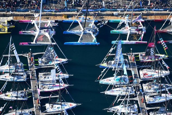 Les bateaux à quai à Saint-Malo