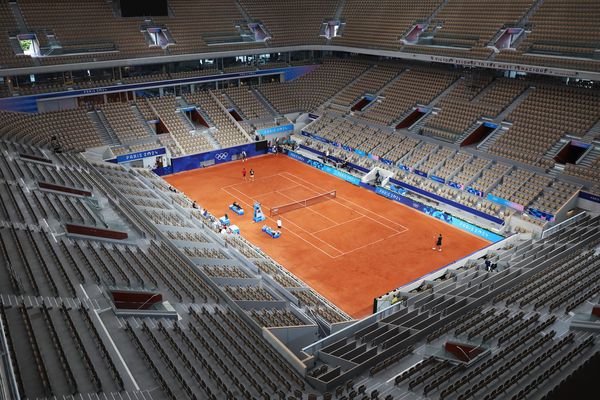 Le Court Philippe-Chatrier à Roland Garros dans le 16e arrondissement de Paris.