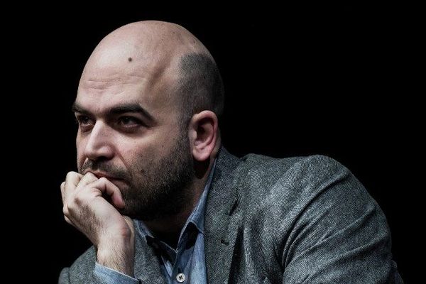 Roberto Saviano sur la scène des Célestins dans le cadre de Quais du polar    