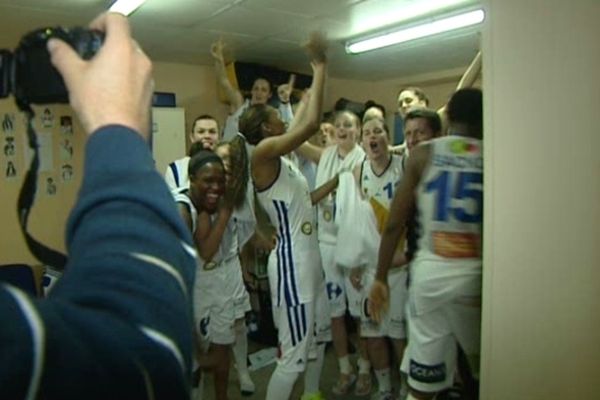 Les basketteuses de Lattes qualifiées pour la finale de la coupe de France 2013.