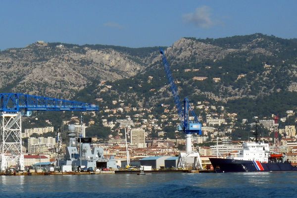 Le jeune Toulonnais avait décidé de s'attaquer à la Marine Nationale 