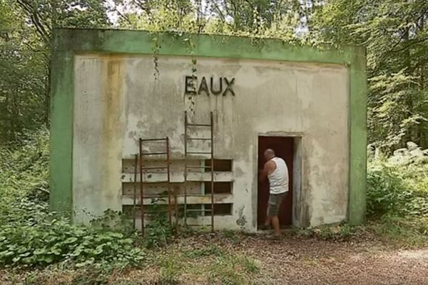 Le château d'eau de Pennesières, en Haute-Saône. 