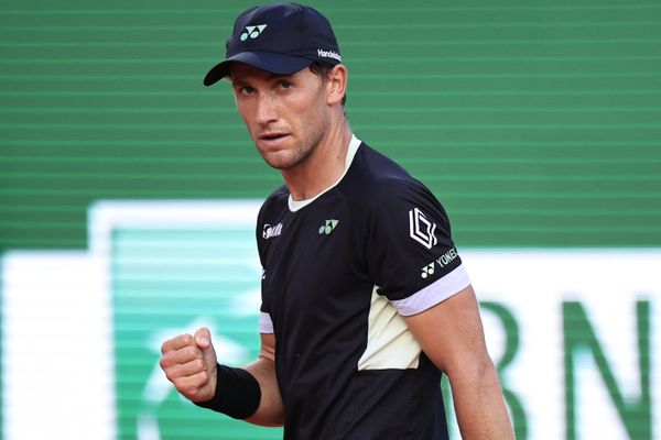 La réaction du Norvégien Casper Ruud après avoir marqué un point durant la demi-finale qui l'oppose à Novak Djokovic lors du Monte Carlo ATP Masters Series,  Monte Carlo Country Club, Roquebrune-Cap-Martin, le 13 avril 2024.