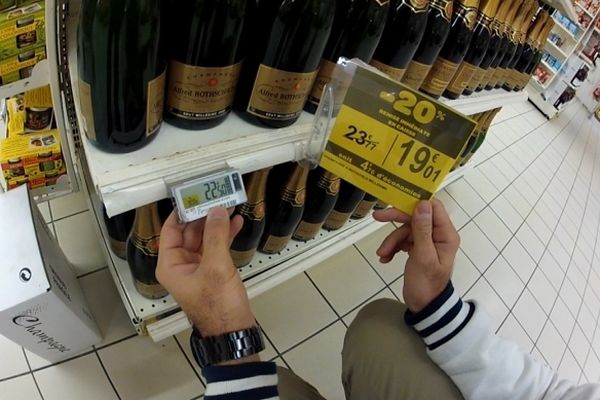 Un exemple de promotion qui se révèle être une arnaque. Pour calculer les 20% de remise, le prix initial a été augmenté. Il est passé de 22,50€ à 23,77€.