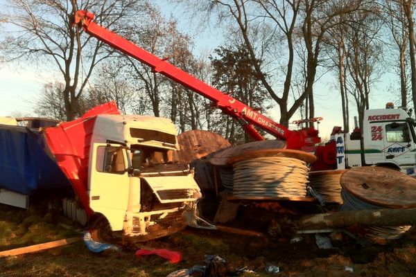 Accident mortel sur la D910 près de Thivars 