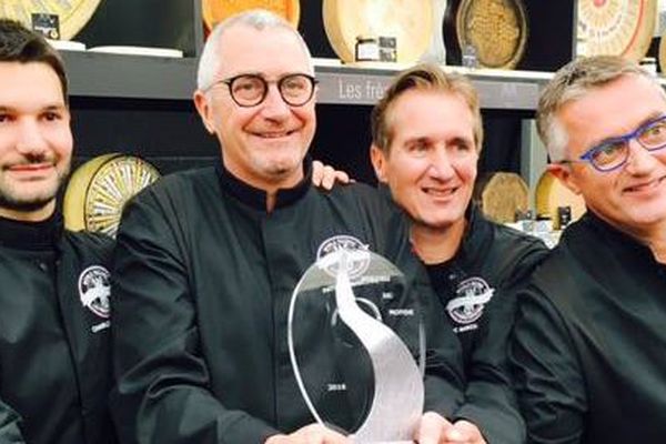 le trophée reçu par les fromagers nancéiens le vendredi 23 septembre 2016.