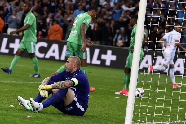 La déception de Stéphane Ruffier après le premier but olympien