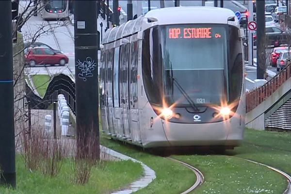 Des escrocs qui se font passer pour la compagnie de transports havraise LIA sur Facebook font miroiter un abonnement annuel à gagner dans un faux jeu-concours