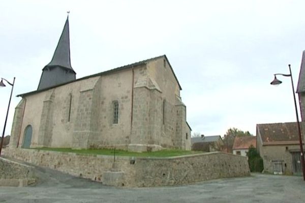 L'église de Fleurat en Creuse.