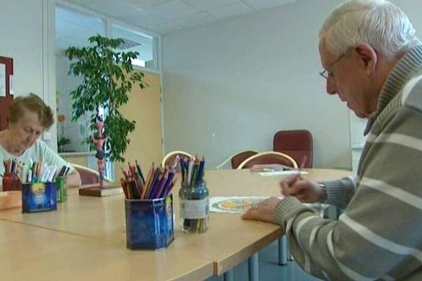 Soutenir les aidants en proposant aux malades des activités d'expresssion.