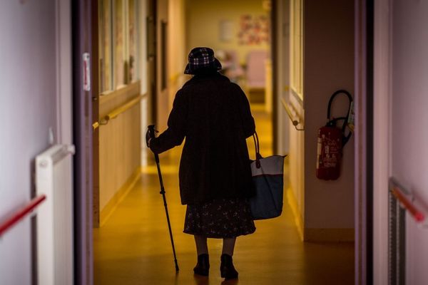 Louisette, 92 ans, n'a pas survécu à l'épidémie de coronavirus COVID 19. Elle est morte dimanche 29 mars à l'EHPAD Louis-Pasteur de Lempdes, près de Clermont-Ferrand. Image d'illustration.