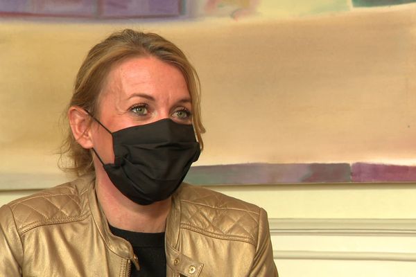 Dijon Le Cancer Du Sein Se Soigne S Il Est Detecte A Temps Apres L Annonce De Son Cancer Nathalie Koenders Temoigne