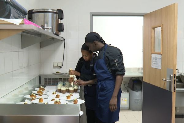 "La Salle à Manger" est un restaurant solidaire qui propose des déjeuners à un euro