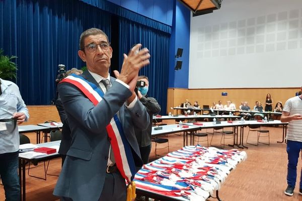 François Astorg est officiellement le nouveau maire d'Annecy.