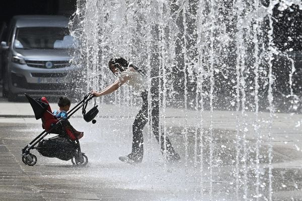 Canicule à Saint-Etienne (Loire), le 19 mai 2022.