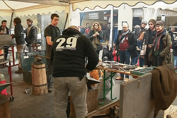 Le stand de la forge, très représentatif de l'esprit de l'Art et la main