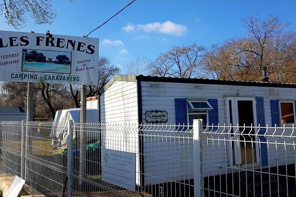 Les campings les Frênes, le Mistral, le Pylône et le Séquoia ont du fermer à la suite des inondations du 3 et 4 octobre 2015