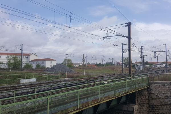 Mardi 24 avril, le trafic SNCF sera à nouveau perturbé en Auvergne-Rhône-Alpes, suite au préavis déposé par quatre organisations syndicales. La circulation des TGV, TER et Intercités sera affectée.