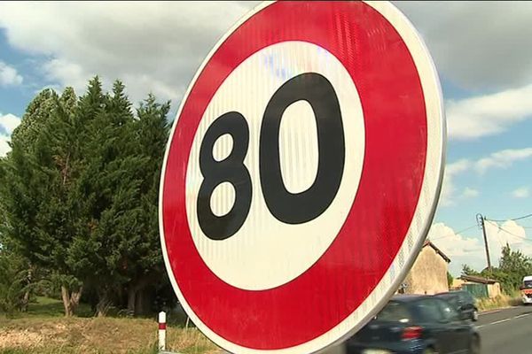 Tous les panneaux n'ont pas été installés au bord des routes, laissant parfois le doute aux automobilistes. 