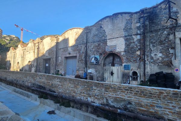 L'ancienne distillerie Mattei, à Toga.