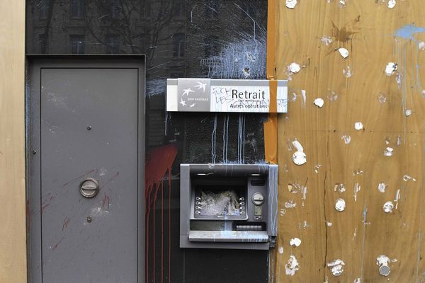 Les banques ont été particulièrement pris pour cible lors de la manifestation du 1er décembre.