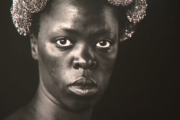 Zanele Muholi, une artiste queer à la Maison Européenne de la Photographie