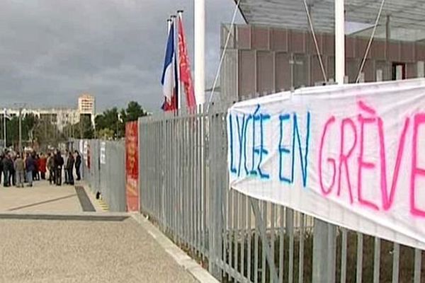 Montpellier - les enseignants du lycée Léonard de Vinci sont en grève  - 29 janvier 2015.