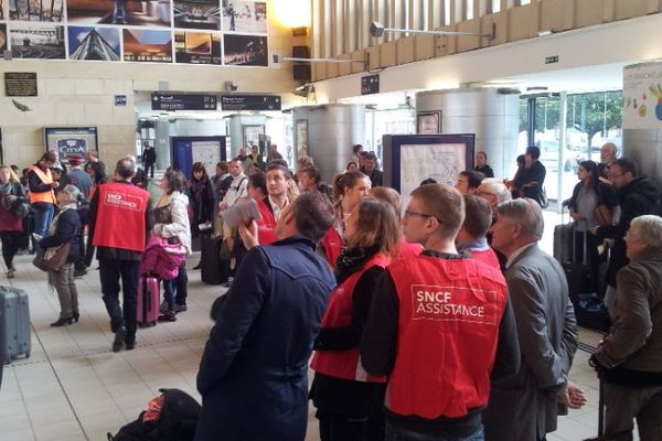 Le trafic reprend progressivement en gare de Poitiers.